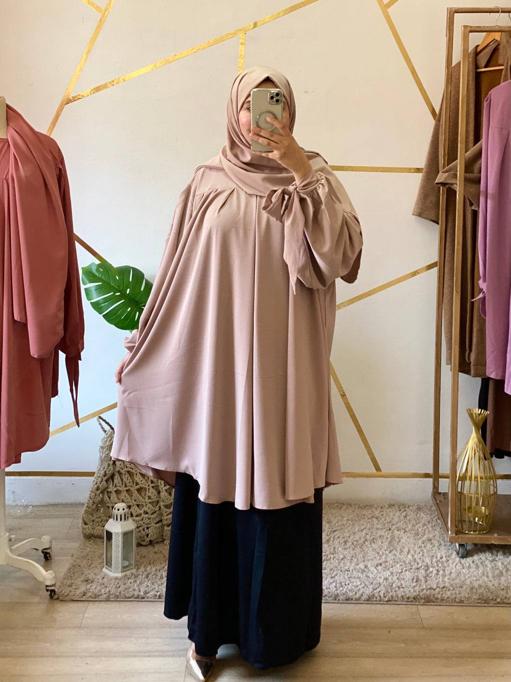 خمار 3 قطع بالسيور في اليد