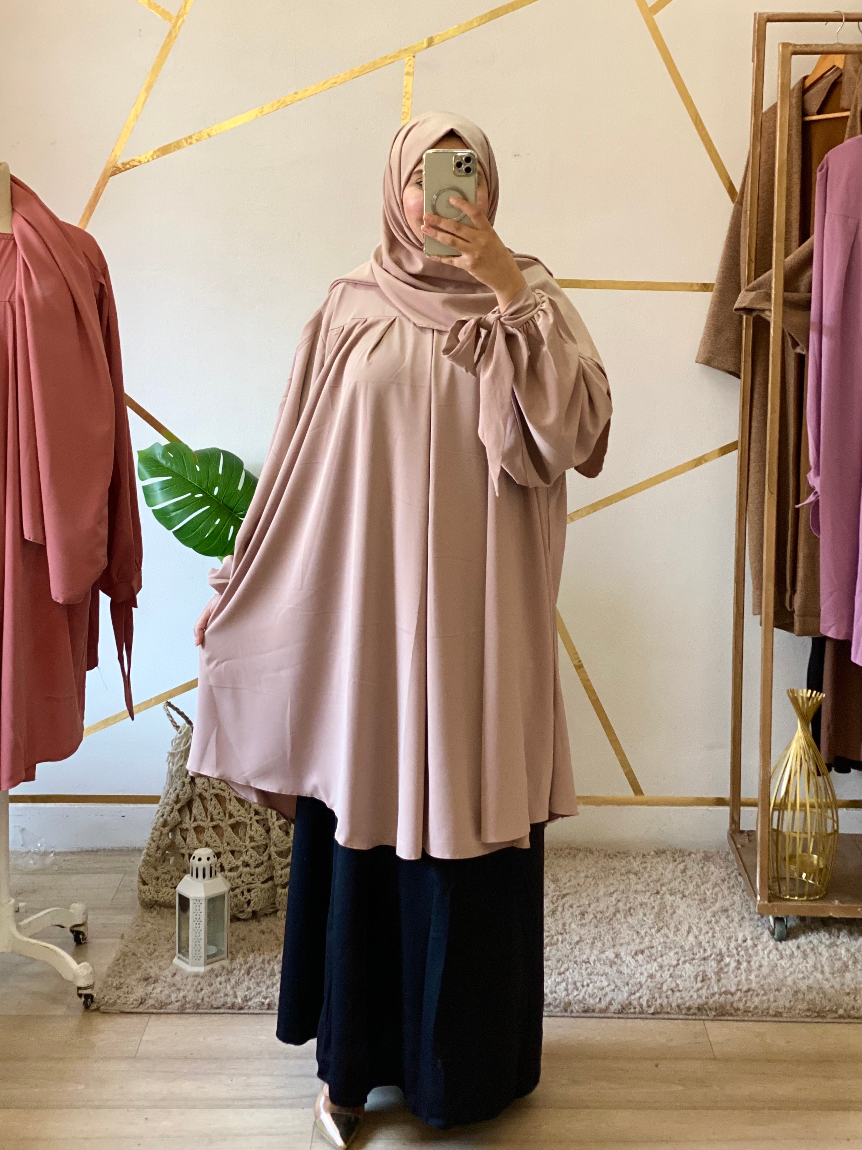 خمار 3 قطع بالسيور في اليد